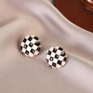 Checkerboard black and white mini round stud metal earrings
